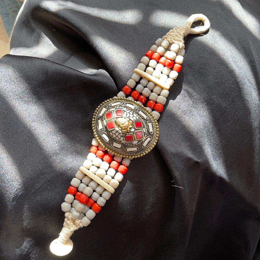 Bracelet